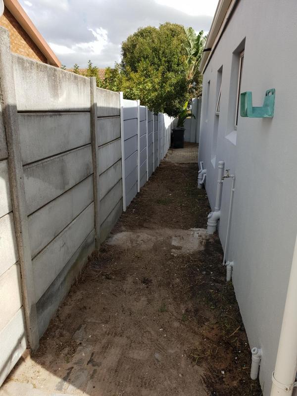 To Let 3 Bedroom Property for Rent in Protea Heights Western Cape